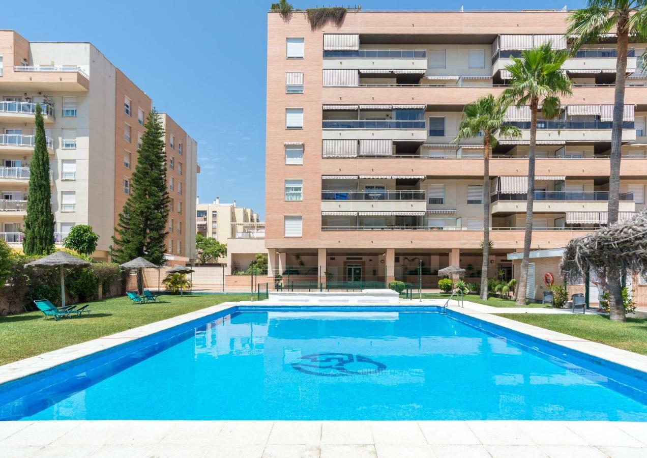 Charming Apartment On The Beach - Pool And Parking Málaga Exterior foto