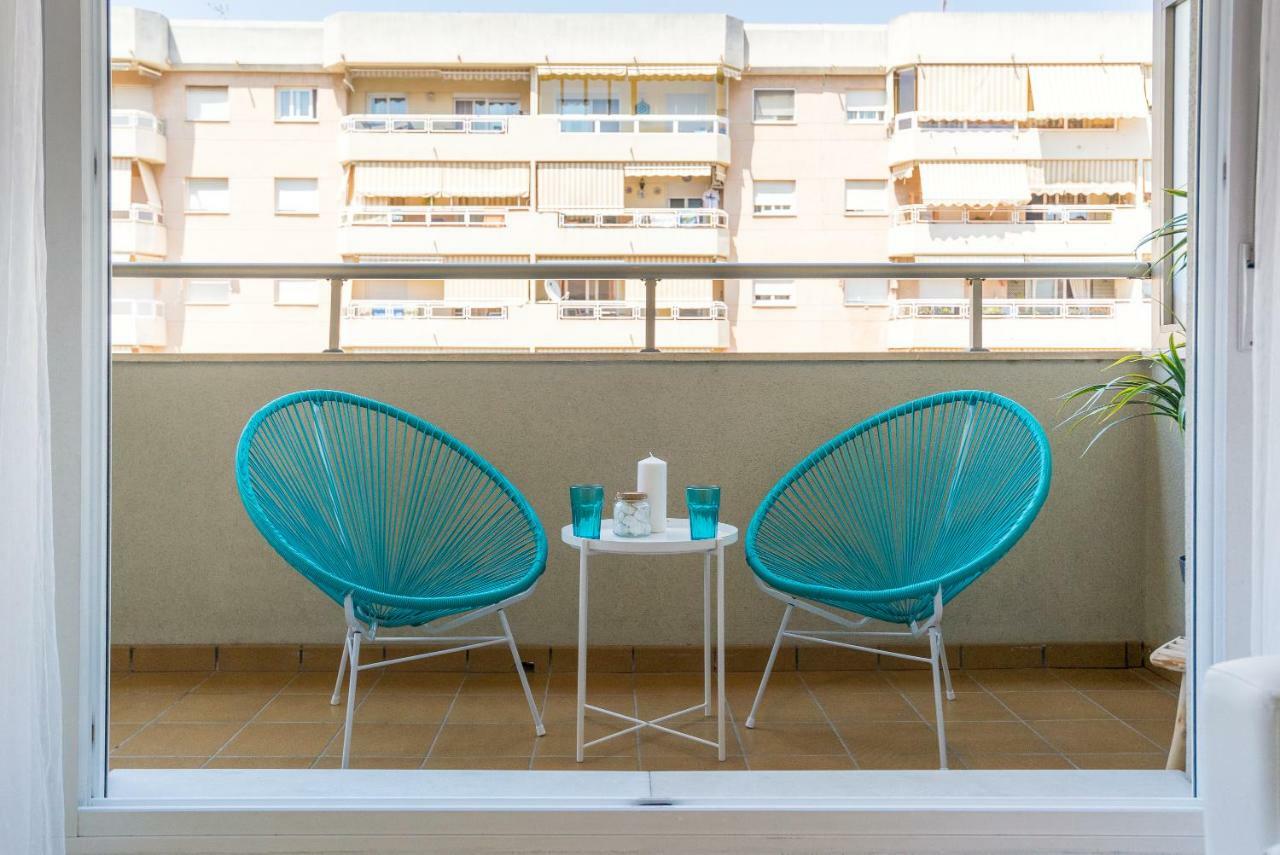 Charming Apartment On The Beach - Pool And Parking Málaga Exterior foto